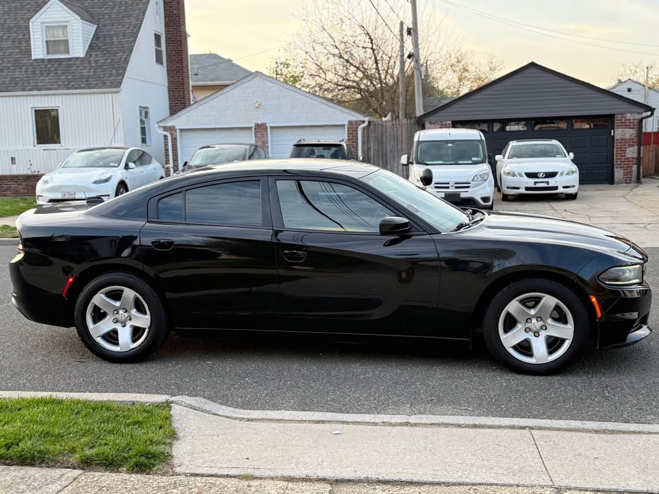 2016 Dodge Charger – 5.7L V8 – RWD