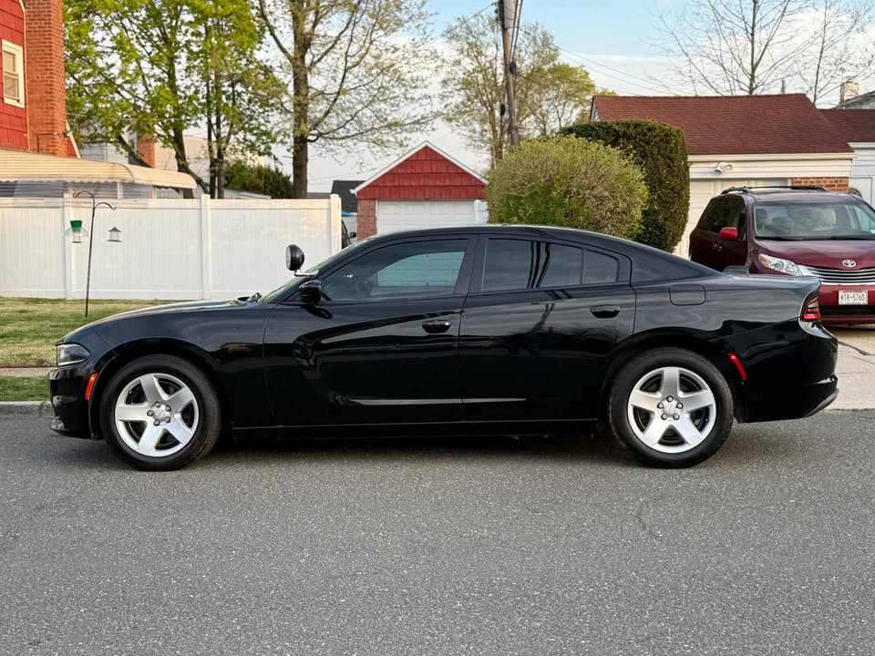 2016 Dodge Charger – 5.7L V8 – RWD
