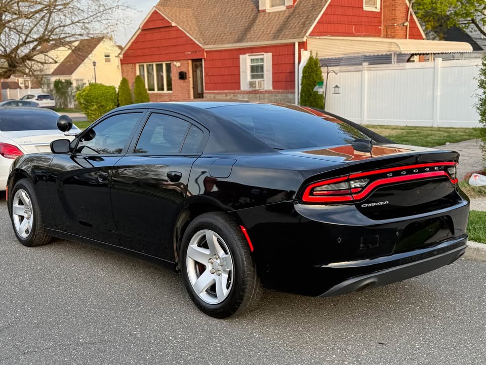 2016 Dodge Charger – 5.7L V8 – RWD